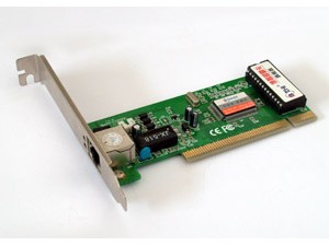 博智超霸卡旗舰版 LAN 使用PCI插槽与主板连接，自带百兆网卡，系统保护，网络传输，IP、计算机名智能分配，增量拷贝，断点续传，防病毒。